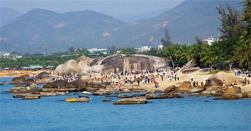 海岸有什么好玩的景点（海岸有什么好玩的景点吗）